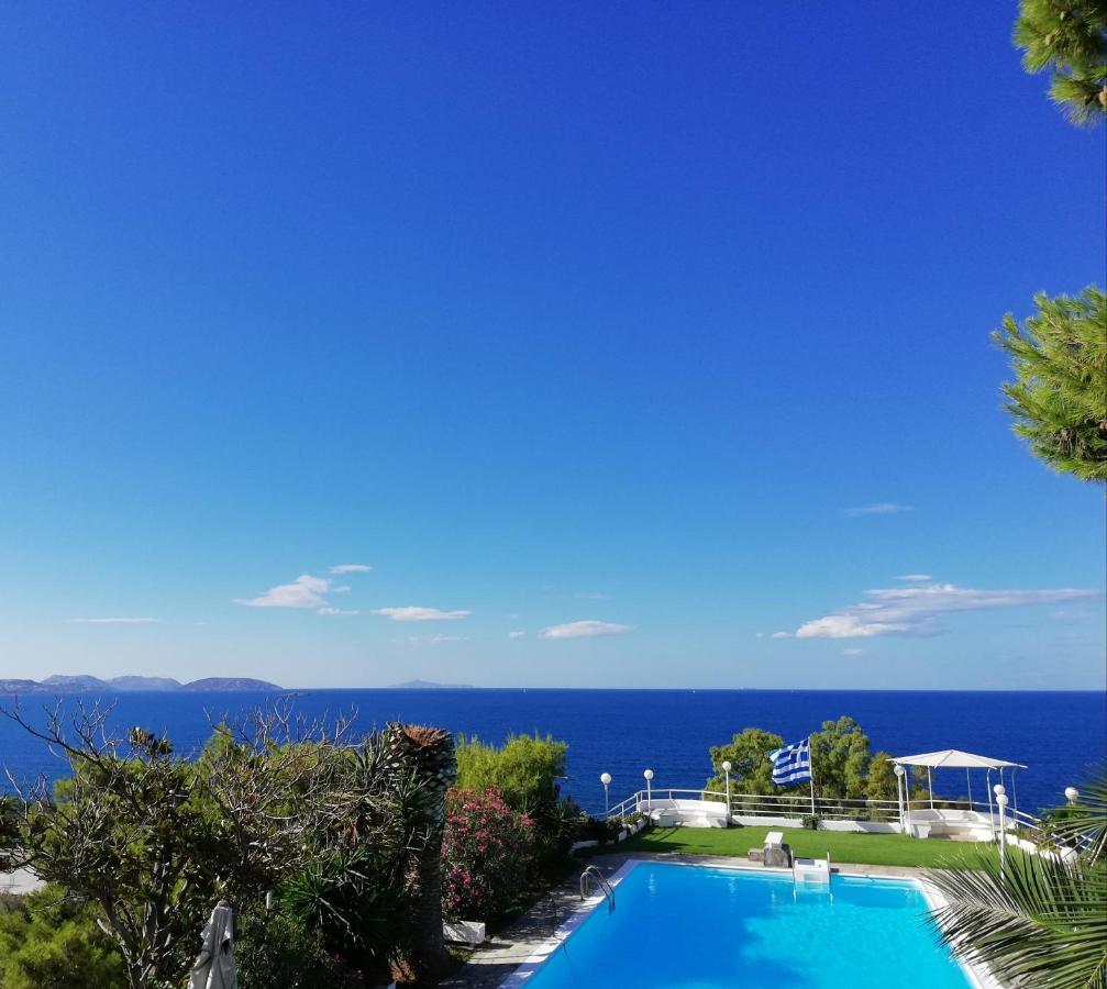 Beautiful, Private Villa By The Sea Agia Marina  Zewnętrze zdjęcie